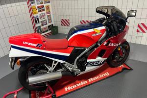 Honda VFR 1000 Sport