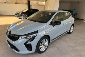 Renault clio anno ottobre 2024