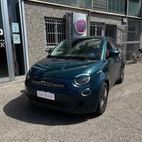 Fiat 500 FULL ELECTRIC: 320 KM di autonomia