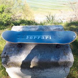 SKATEBOARD FERRARI (NUOVO ed ORIGINALE)