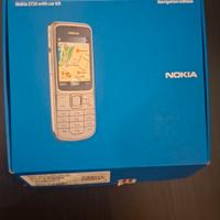 Nokia 2710 con kit auto 