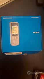 Nokia 2710 con kit auto 