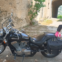 Honda Shadow 750 black spirit