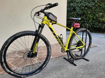 bicicletta mountain bike SCOTT