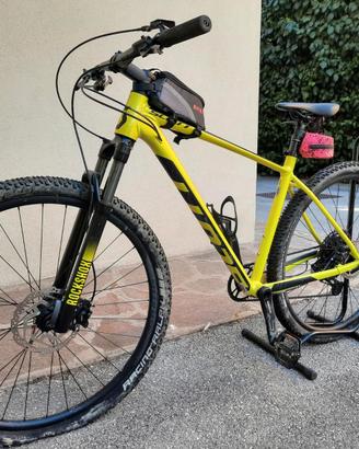 bicicletta mountain bike SCOTT