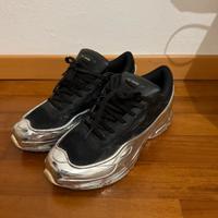 Raf Simons firmate da Tony Boy