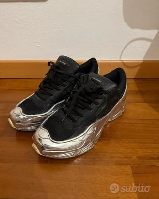 Raf Simons firmate da Tony Boy