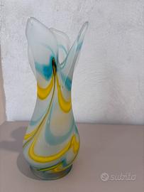 Vaso in vetro opaco opalino