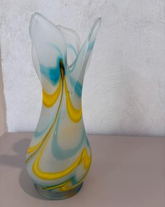 Vaso in vetro opaco opalino