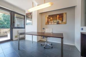 TRILOCALE CON POSTO AUTO COPERTO E CANTINA A DALMI