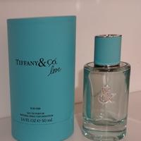 Flacone vuoto della fragranza Tiffany and love. 