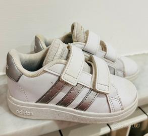 Scarpine ADIAS modello vintage taglia 24  2-3 anni