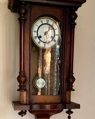 Orologio da parete del secolo scorso