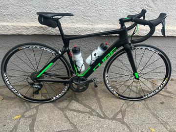 Bici da corsa in carbonio Cube