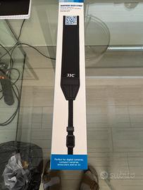 Tracolla in neoprene JJC nuova