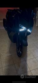 Xmax 125