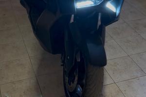 Xmax 125