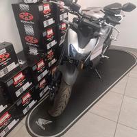 Honda CB 750 Hornet Permute finanziamento garanzia
