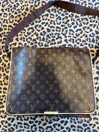 Louis Vuitton Abbesses Messanger