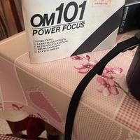 Macchina fotografica Olympus OM 101