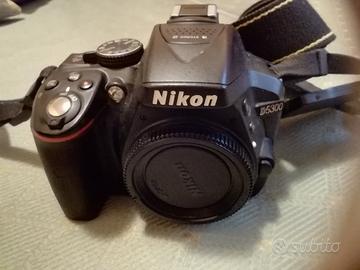 NIKON D5300 MACCHINA FOTOGRAFICA + OBBIETTIVI 