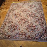 Antico tappeto francese  di ispirazione Aubusson