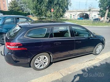 AUTO PEUGEOT 308 SW AUTOMATICA CON GANCIO TRAINO