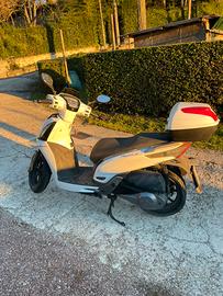 Scooter Kymco People 300gti