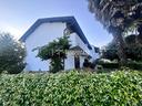villa-di-testa-con-giardino-e-box