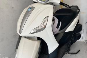 Piaggio Beverly 350