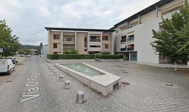 Trilocale con balcone a calenzano