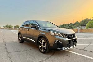 Peugeot 3008 ALLURE/1.6 120CV/PELLE/18"/CAR PLAY