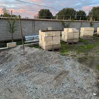 Blocchi in tufo pugliese