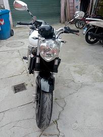 Yamaha FZ6 - 2004