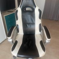 Sedia da gaming GXT TRUST
