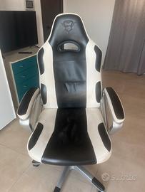 Sedia da gaming GXT TRUST
