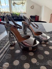 Scarpe con tacco
