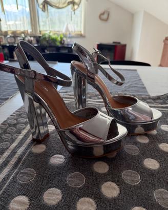 Scarpe con tacco