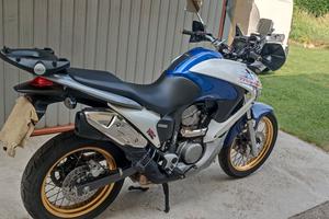 Honda Transalp 700cc