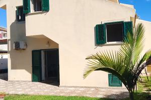 Marsala 8 posti villetta unifamiliare fronte mare