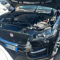 Jaguar F-Pace 2.0 D 180 CV AWD aut. Pure