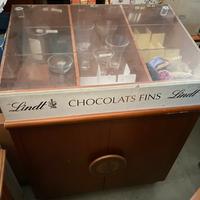 Espositore Lindt