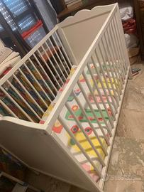 culla/ lettino bianco