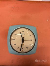 Orologio a lancette celeste