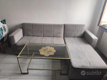 divano angolare grigio + tavolino in vetro