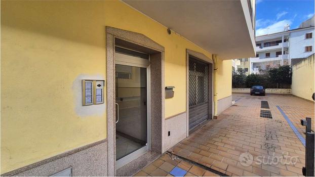 Appartamento con cortile, posto auto, posto moto