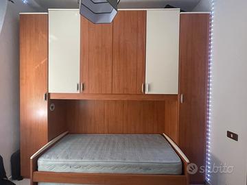 armadio con letto a ponte usato