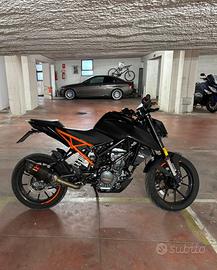 KTM DUKE 125 anno