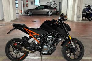 KTM DUKE 125 anno