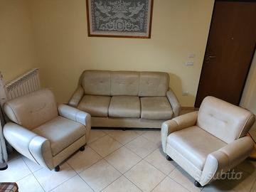 divano letto con poltrone in ecopelle 